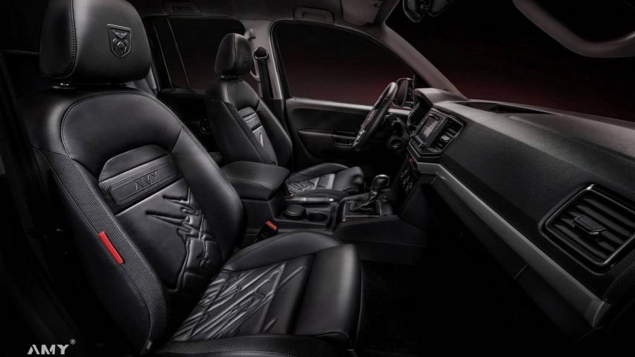 Интерьер Volkswagen Amarok by Carlex Design 2018 года  (фото 5 из 21)